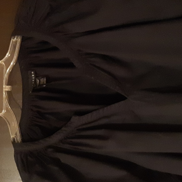 Top - Picture 2 of 4